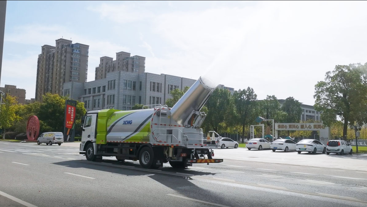 5845cc威尼斯新能源多功能抑尘车助力宿迁上海中路